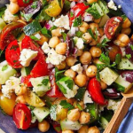 Daily salad lunch helps improve energy, appetite
